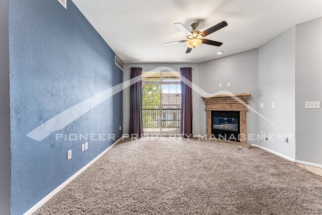 Building Photo - Spacious Condo with central AC and 2 Included Parking Spaces.