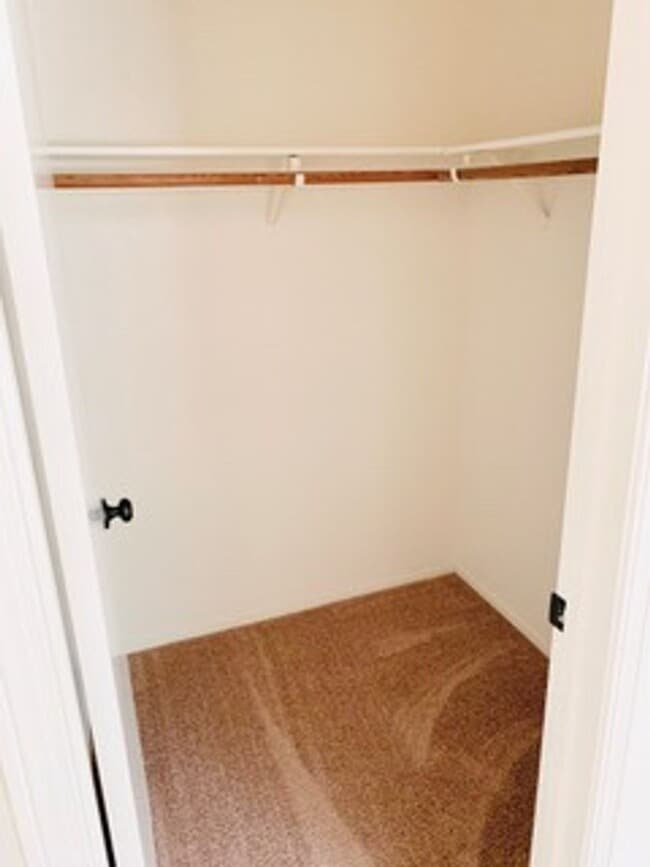 Building Photo - Beautiful Downstairs 1 Bedroom 1 Bath Apartment just minutes from the Sonoma Plaza!