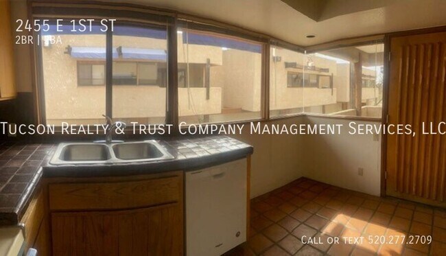 Building Photo - 2455 E 1st St