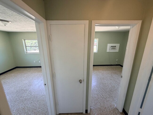Building Photo - 5403 Tangerine Dr