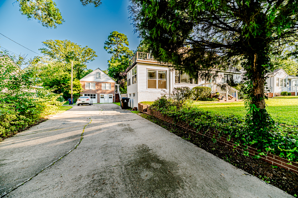 Building Photo - 508 W Chisholm St