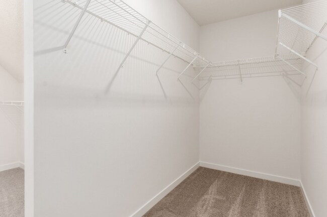 Building Photo - 724 Herd Ave