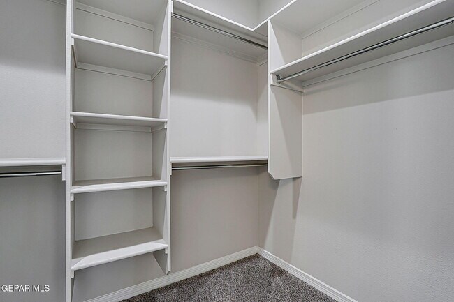 Building Photo - 13752 Newton Ct