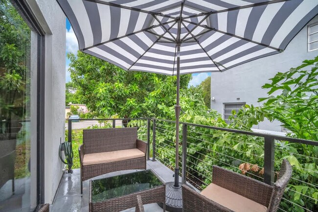 Building Photo - 2951 NW 13th St