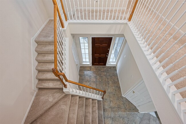 Building Photo - 18 W Greenhill Terrace Pl