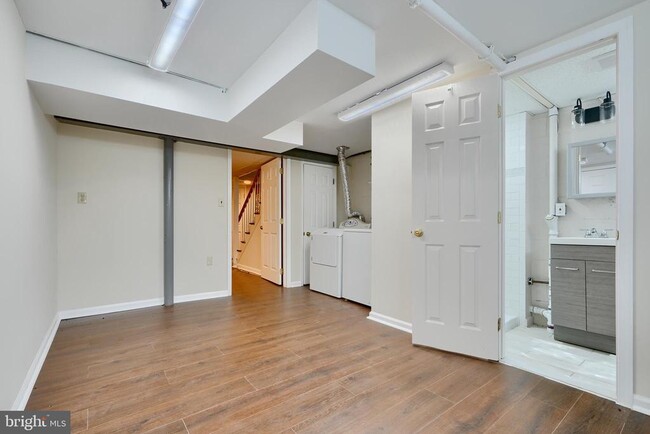 Building Photo - 938 Fairmount Ave