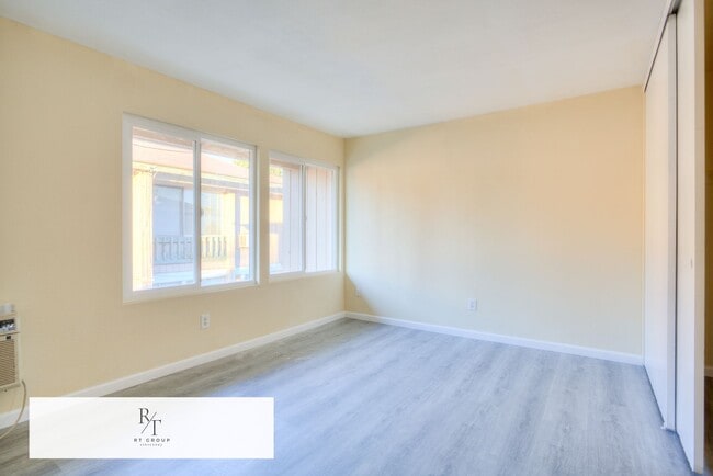 Building Photo - Refined Living with a Newly Remodeled 2 Bedroom 1 Bathroom 2 Story Duplex Residence