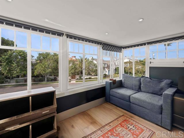 Building Photo - 1027 G Ave