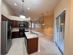 Building Photo - 13911 Lake Mahogany Blvd