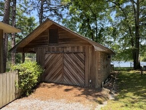 Building Photo - 11 Al Fox Cir