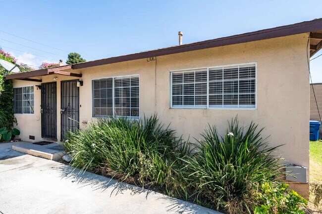 Primary Photo - Fully Renovated Gem!