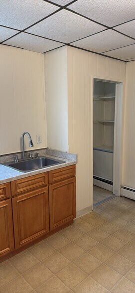 Building Photo - 107 Essex St