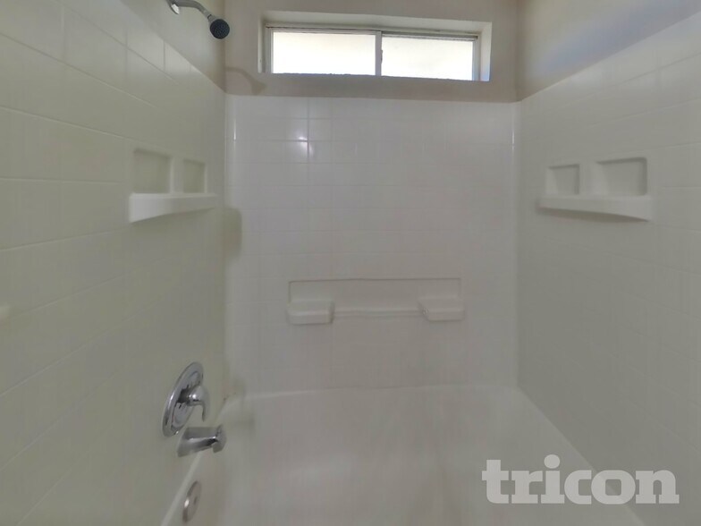 Building Photo - 6323 Cougar Village