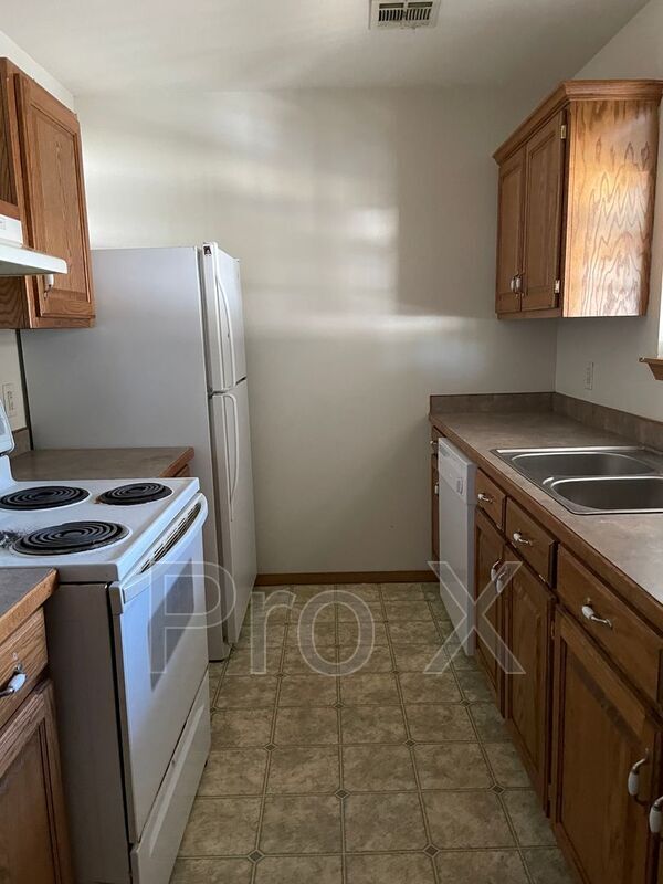 Building Photo - 4545 E Zora St