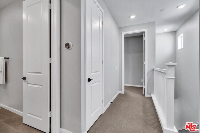 Building Photo - 515 Daniel Freeman Cir