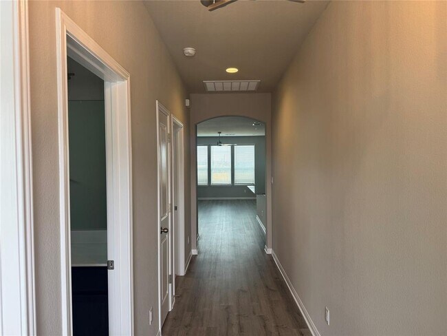 Building Photo - 5331 Bruno St