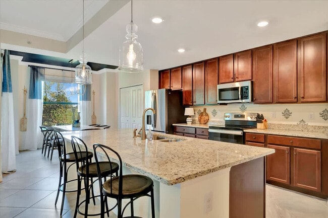 Building Photo - 5720 Palmer Cir