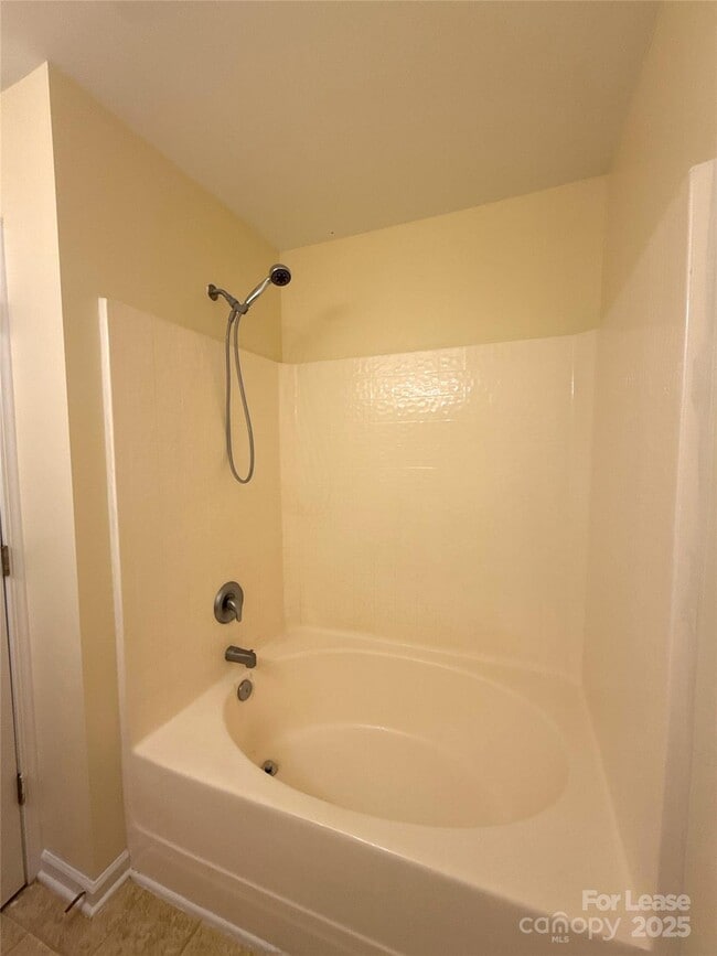 Building Photo - 3046 Summerfield Ridge Ln