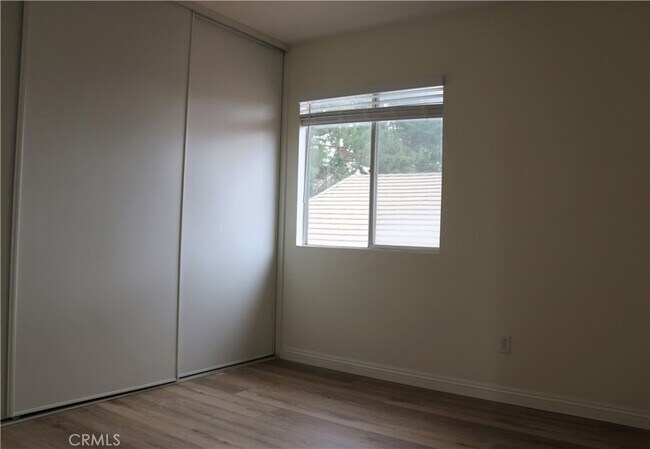 Building Photo - 578 Pointe Vista Ct