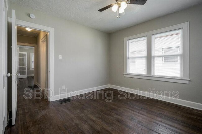 Building Photo - 1417 S Ralston Ave