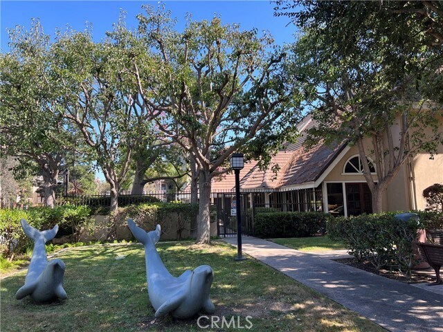 Building Photo - 2615 Plaza del Amo