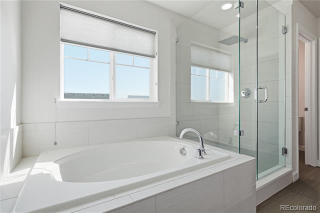 Building Photo - 27615 E Geddes Pl