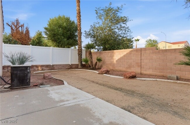 Building Photo - 6670 Cinnabar Coast Ln