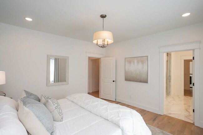 Building Photo - 106 Walnut Hill Dr