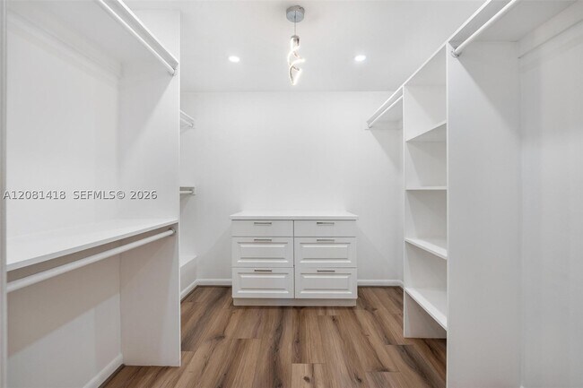 Building Photo - 4258 N Michigan Ave
