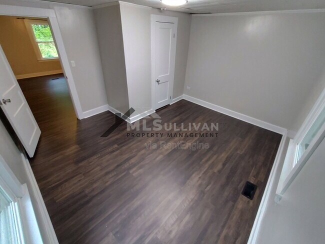 Building Photo - 808 Glenco Rd