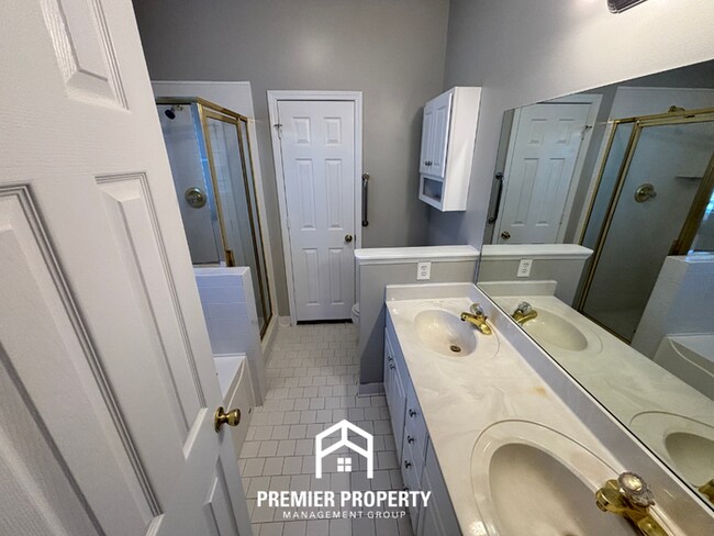 Building Photo - 416 Chadwick Cir