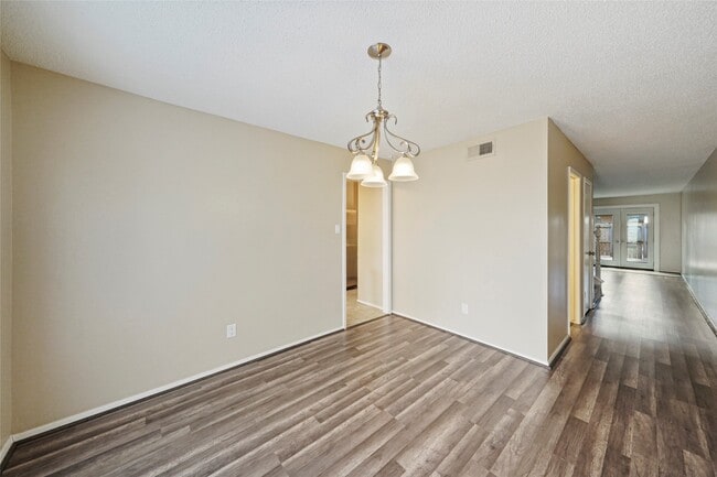 Building Photo - 5836 Sampley Way