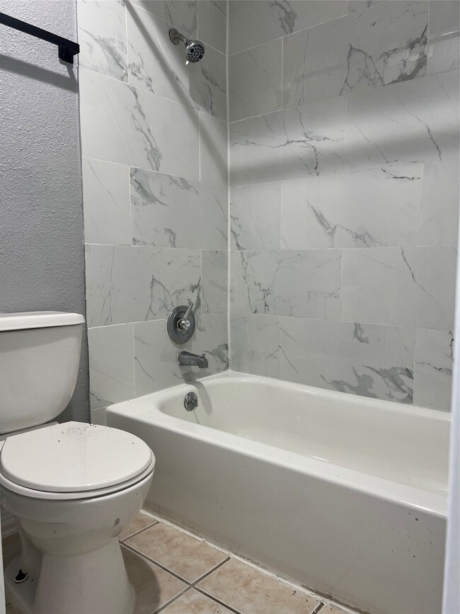 Building Photo - 738 Coolwood Dr