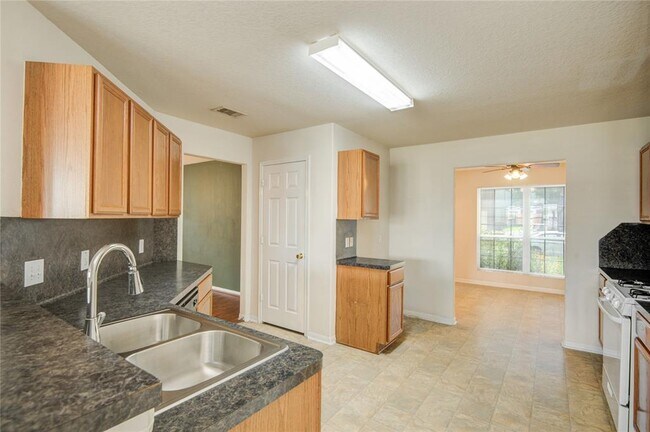 Building Photo - 3614 Clipper Winds Way
