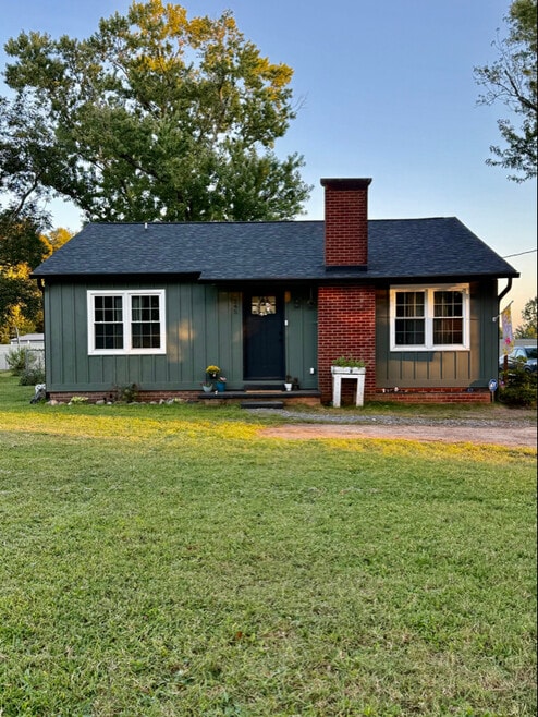 Building Photo - 245 Church St