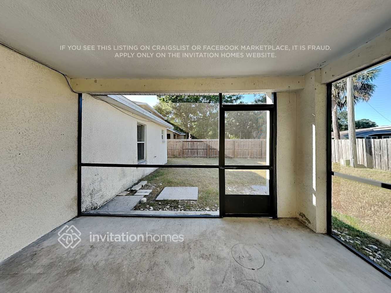 Building Photo - 2401 Granada Cir E