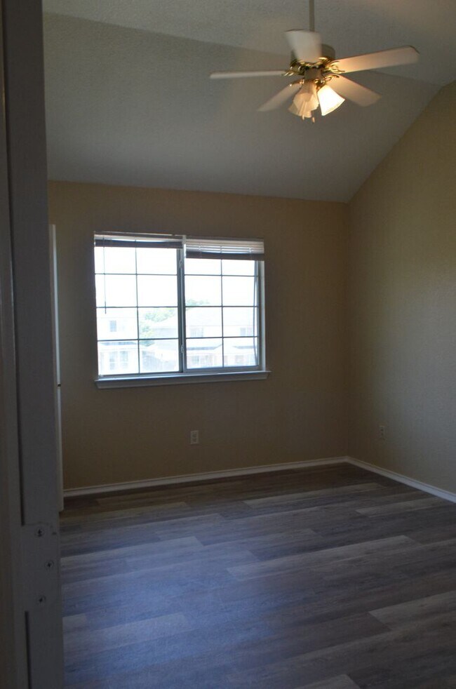 Building Photo - 4504 Mattie Dr