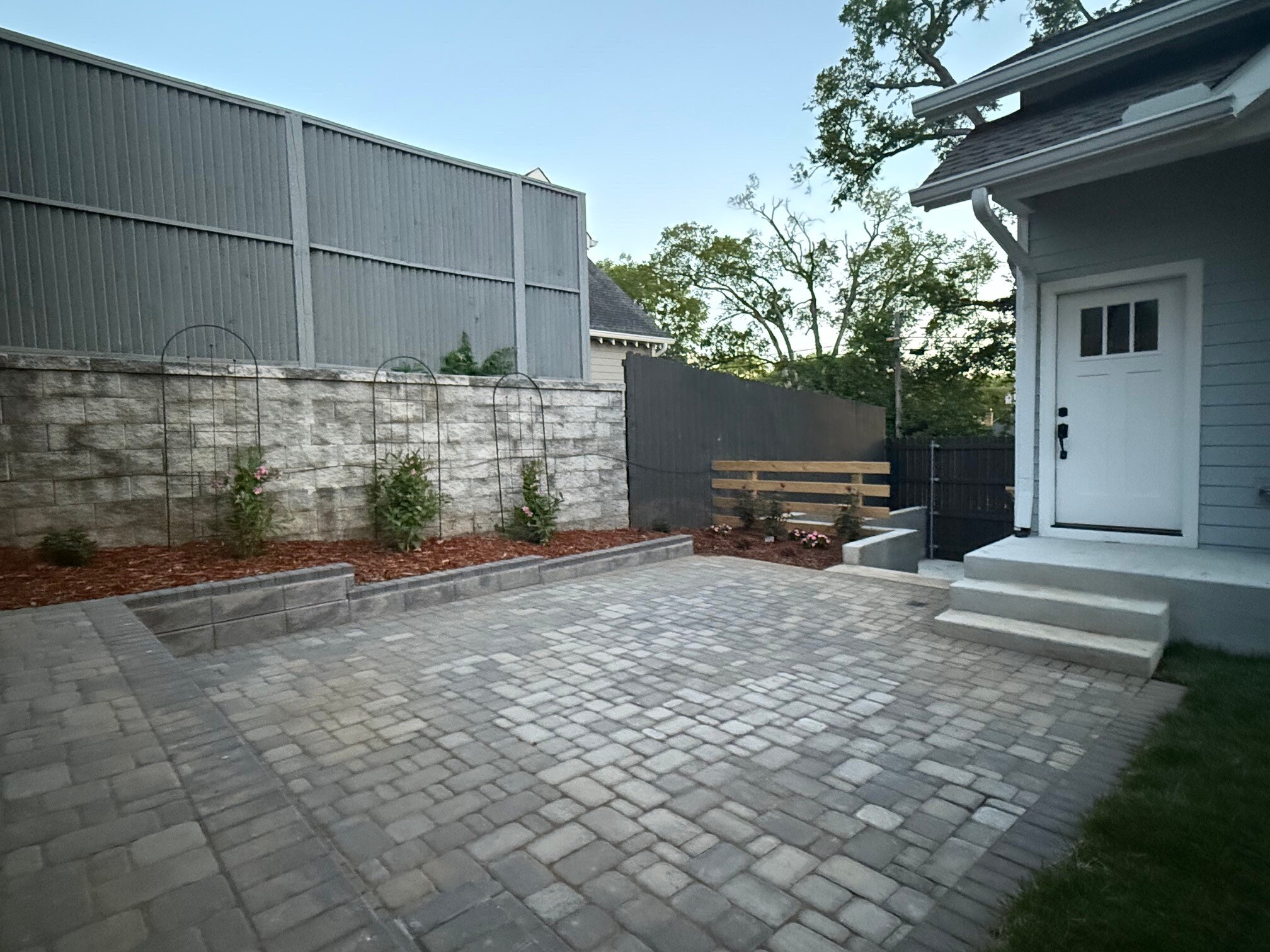 Building Photo - 1102 Caldwell Ave