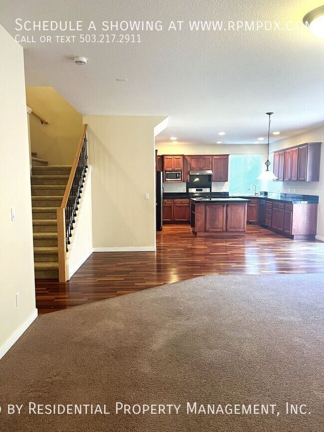 Building Photo - 15355 SW Greenfield Dr