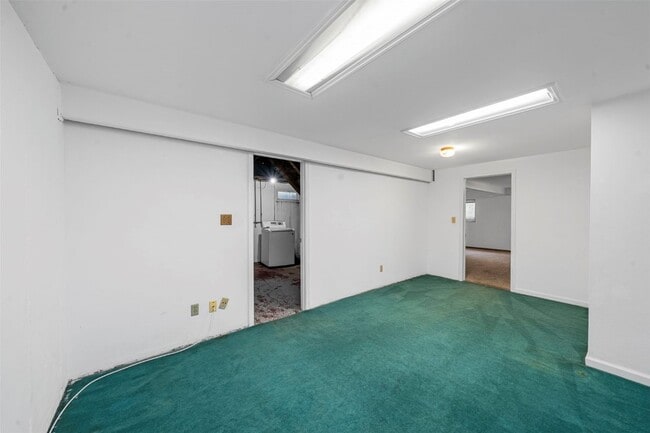 Building Photo - 1121 Dauphine Ln