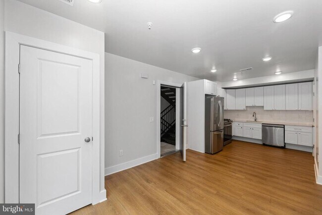Building Photo - 1100 Bladensburg Rd NE