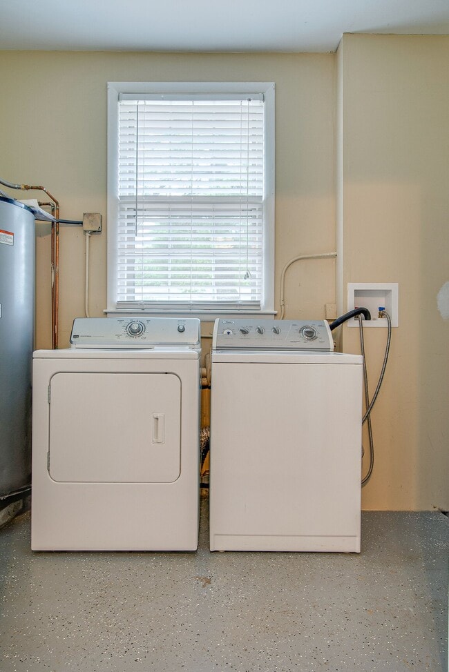 Building Photo - 4736 Danby Dr