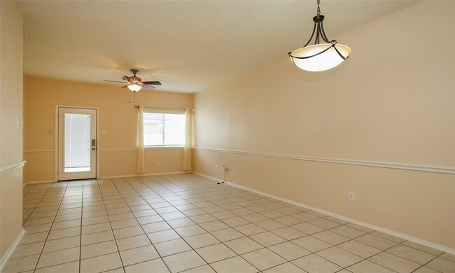 Building Photo - 3902 Mossy Pl Ln