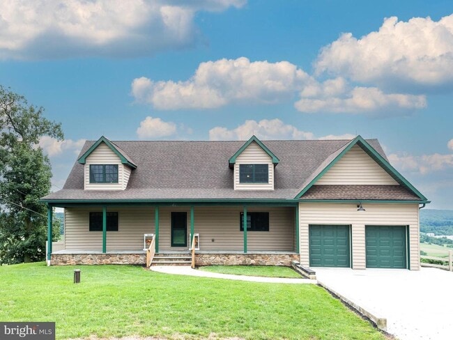 Building Photo - 42 Pine Grove Ln