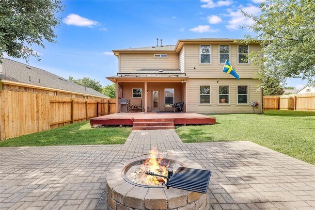 Building Photo - 2501 Alexander Ct