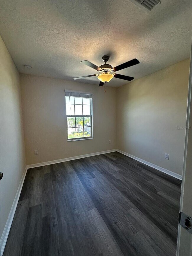 Building Photo - 5213 Dandelion St