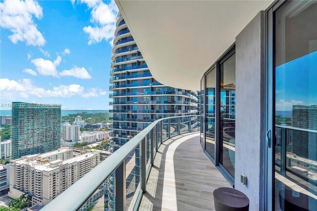 Building Photo - 801 S Miami Ave