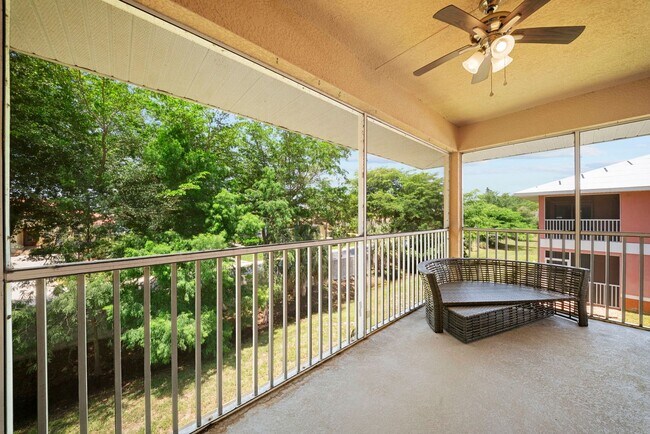 Building Photo - Nicely updated 3-bedroom, 2-bath upper-floor condo in Fort Myers
