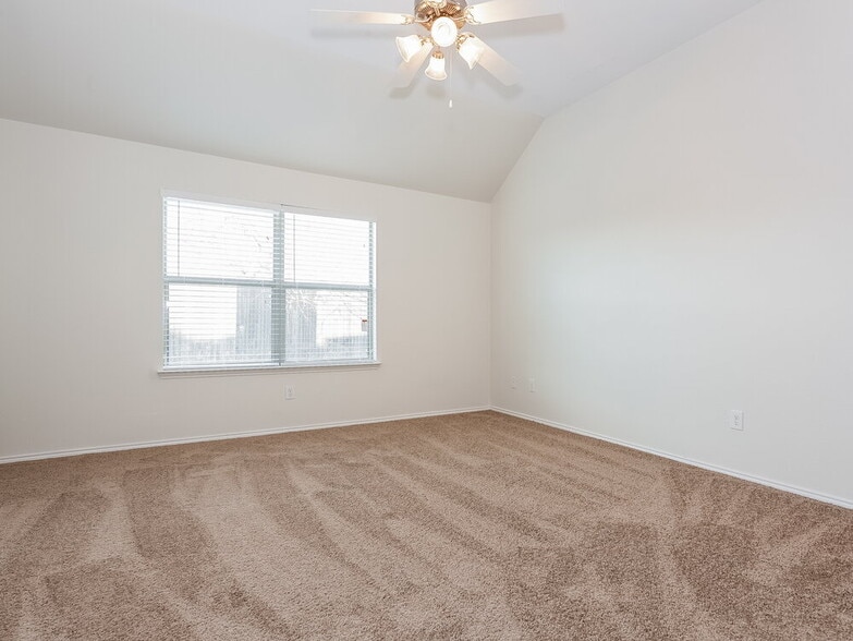 Building Photo - 6420 Spring Ranch Dr