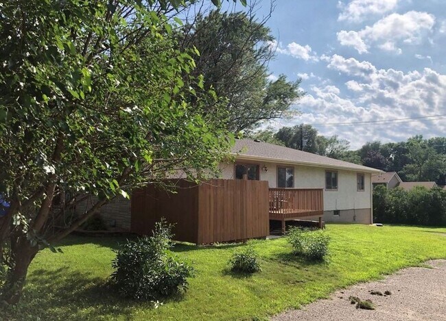 Building Photo - 4 Bedroom Duplex